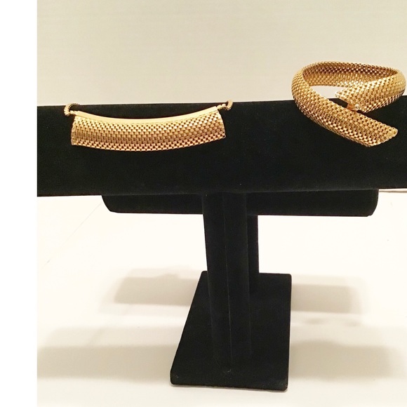 Hobe Designer Necklace and Bracelet Demi-Parure - Picture 8 of 11